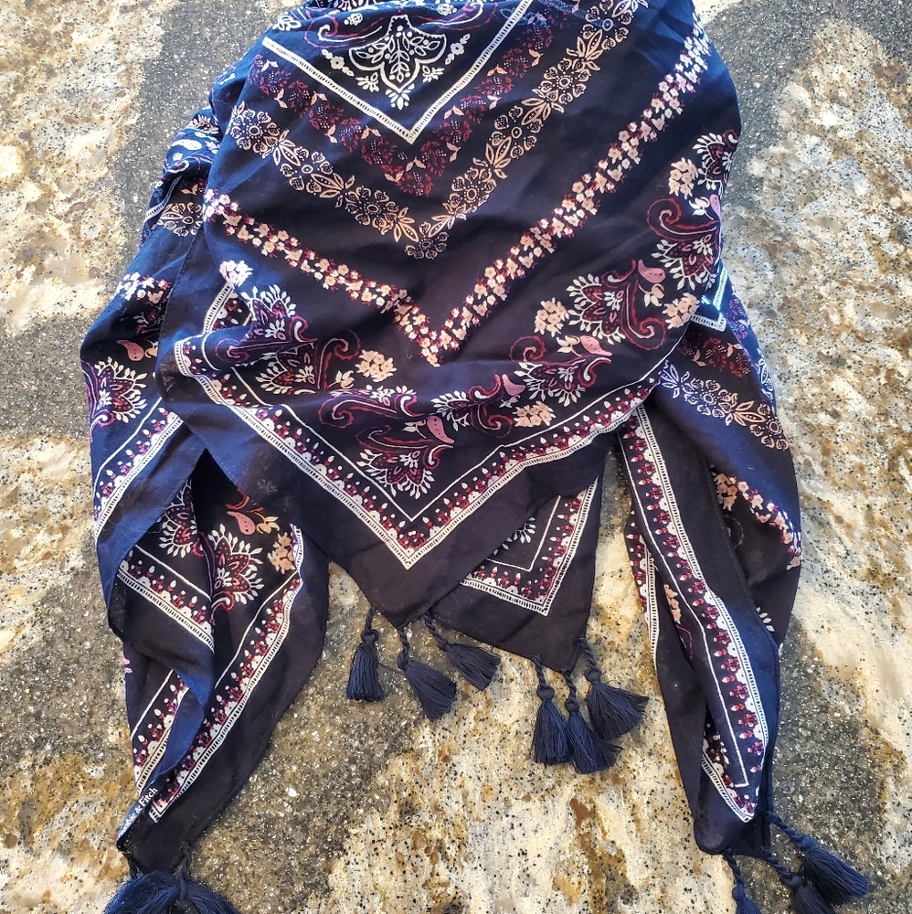 Abercrombie and Fitch Scarf